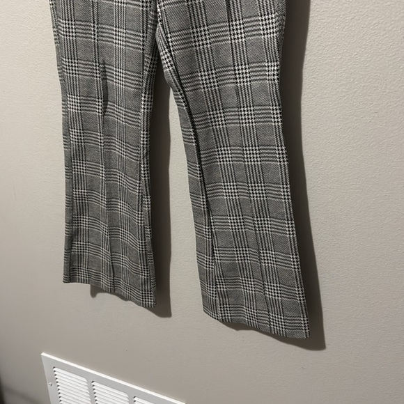 Maeve by Anthropologie Wide Leg Pull on Trousers in a black and White Plaid, XS - Picture 5 of 6